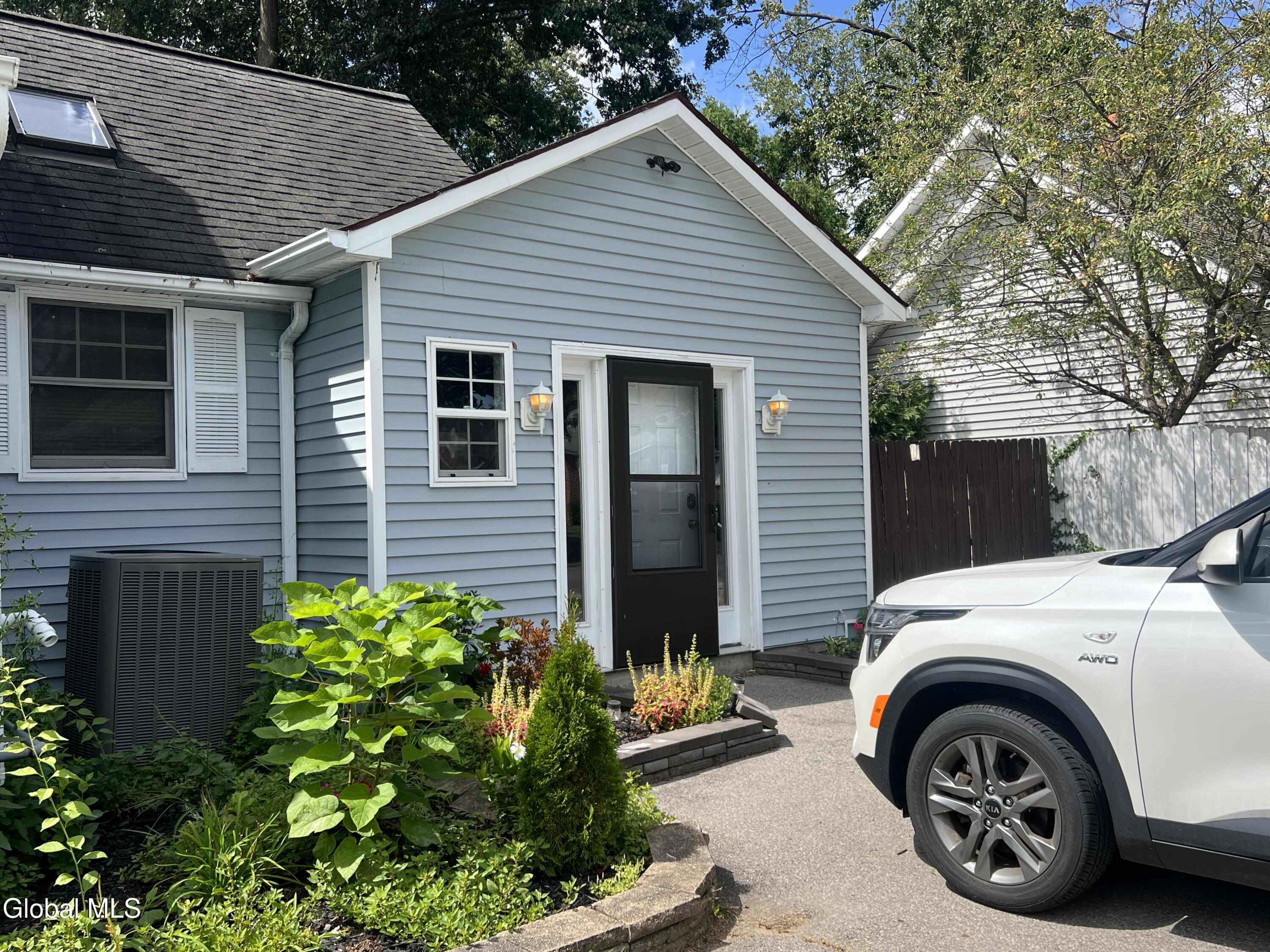 1384 Lawn Avenue Schenectady NY 12306