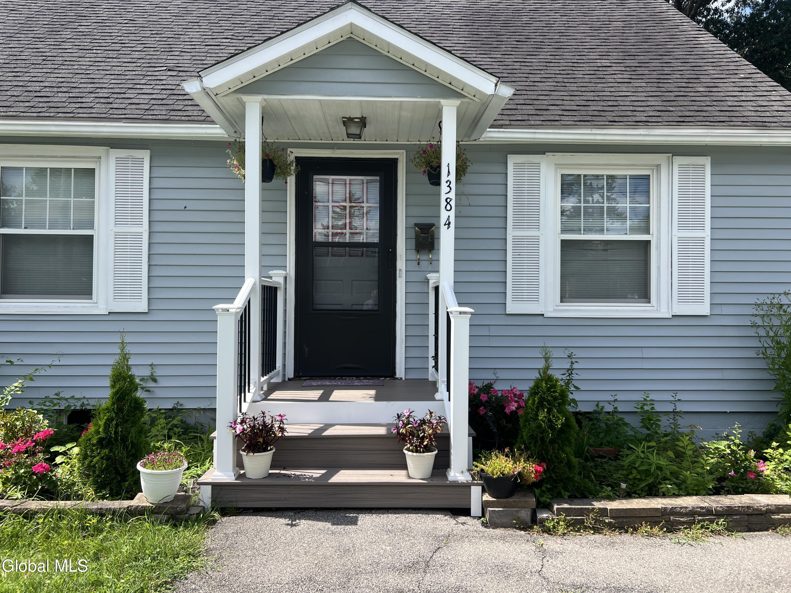 1384 Lawn Avenue Schenectady NY 12306