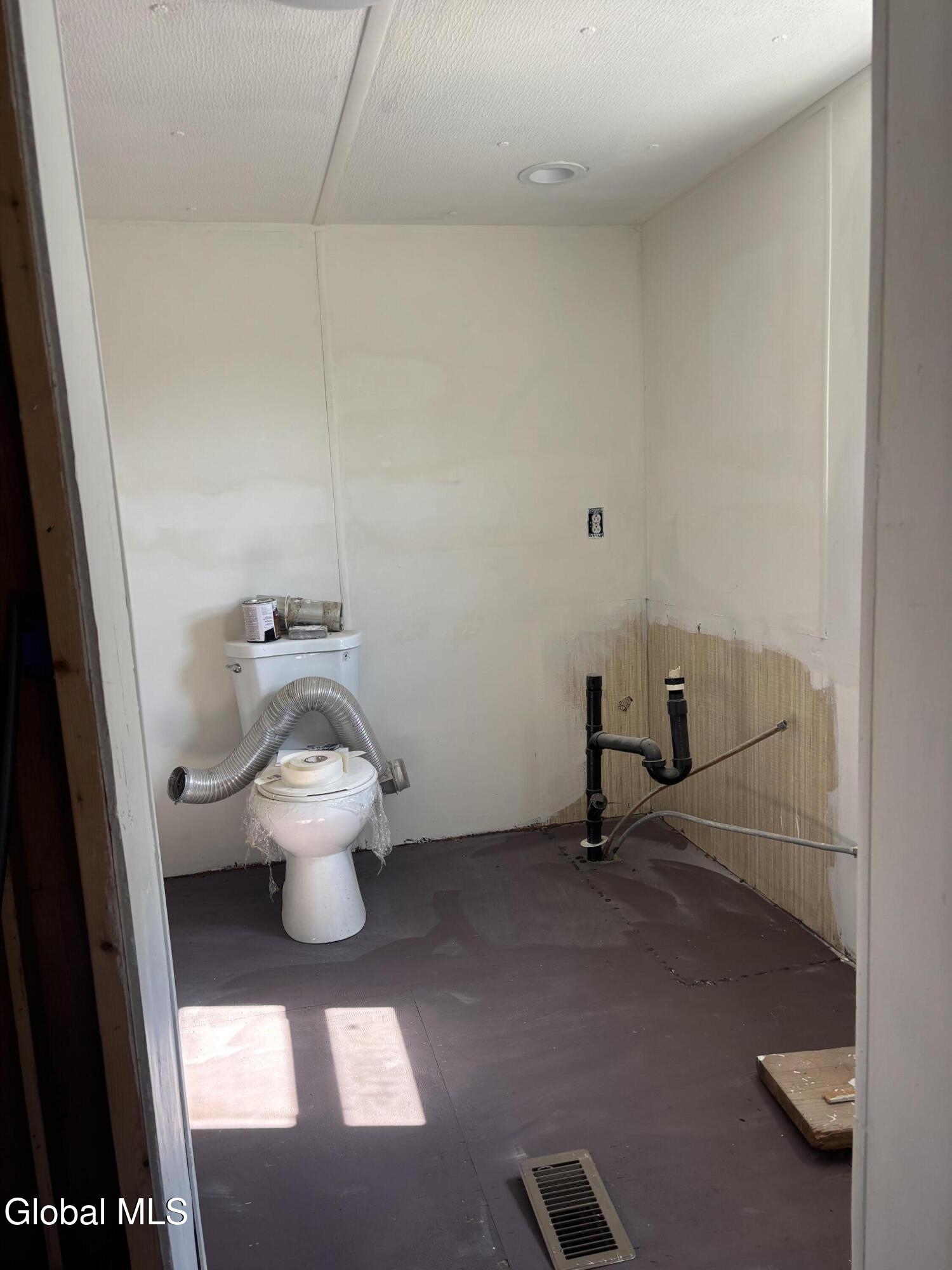 683 Knickerbocker Road Schaghticoke NY 12154