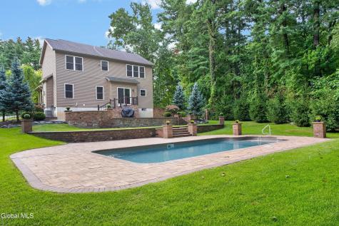 2 Lussier Drive Clifton Park NY 12065