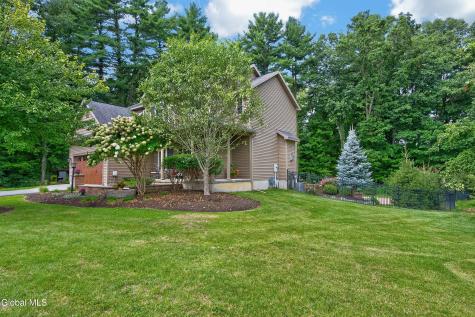 2 Lussier Drive Clifton Park NY 12065