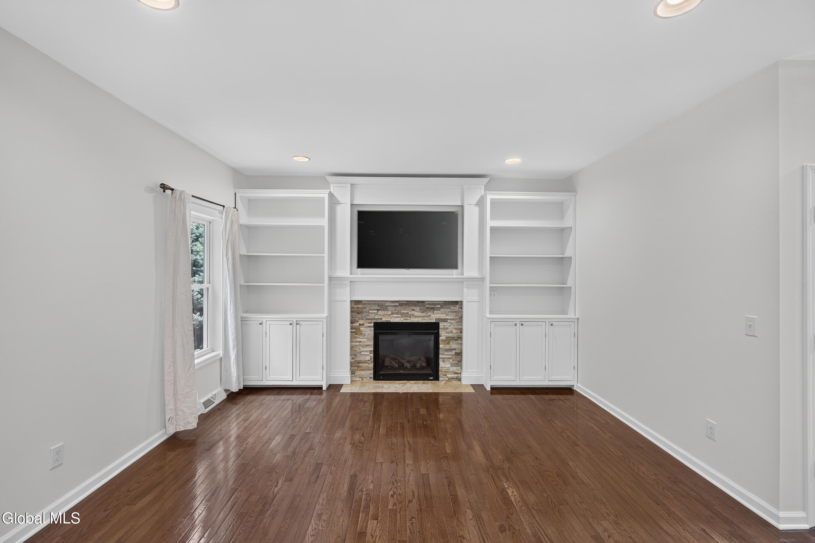 2 Lussier Drive Clifton Park NY 12065