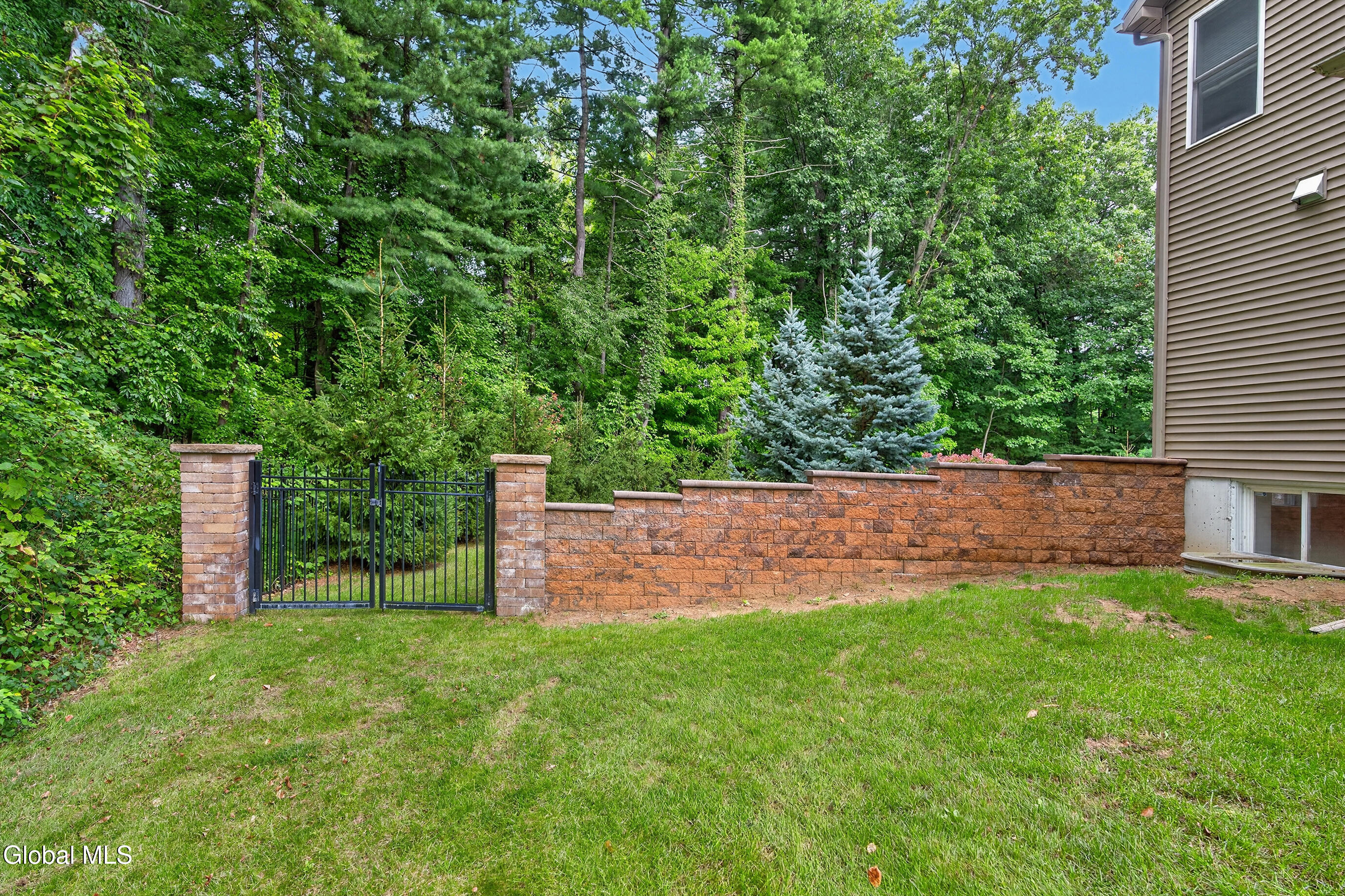 2 Lussier Drive Clifton Park NY 12065