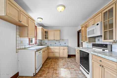 926 Saratoga Road Ballston Lake NY 12019