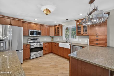901 Londonderry Court Schenectady NY 12309