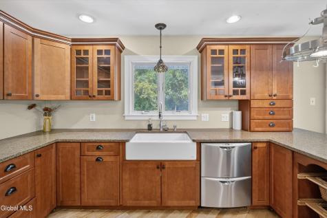 901 Londonderry Court Schenectady NY 12309
