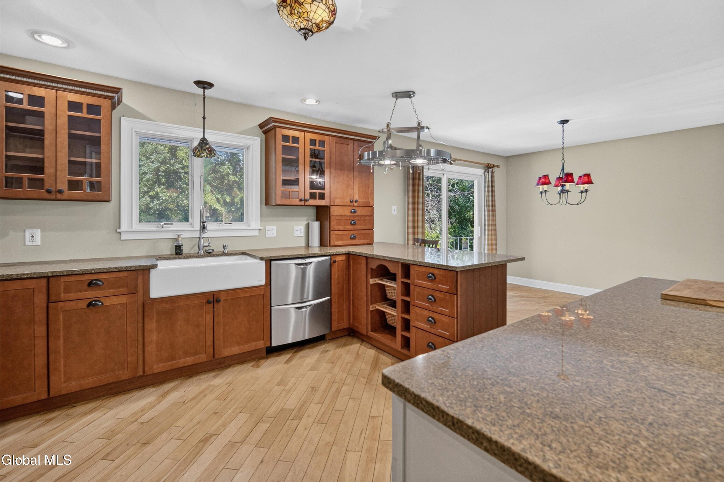 901 Londonderry Court Schenectady NY 12309