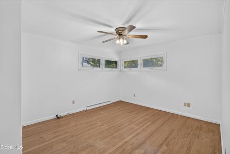901 Londonderry Court Schenectady NY 12309