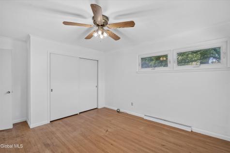 901 Londonderry Court Schenectady NY 12309