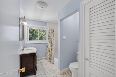 901 Londonderry Court Schenectady NY 12309