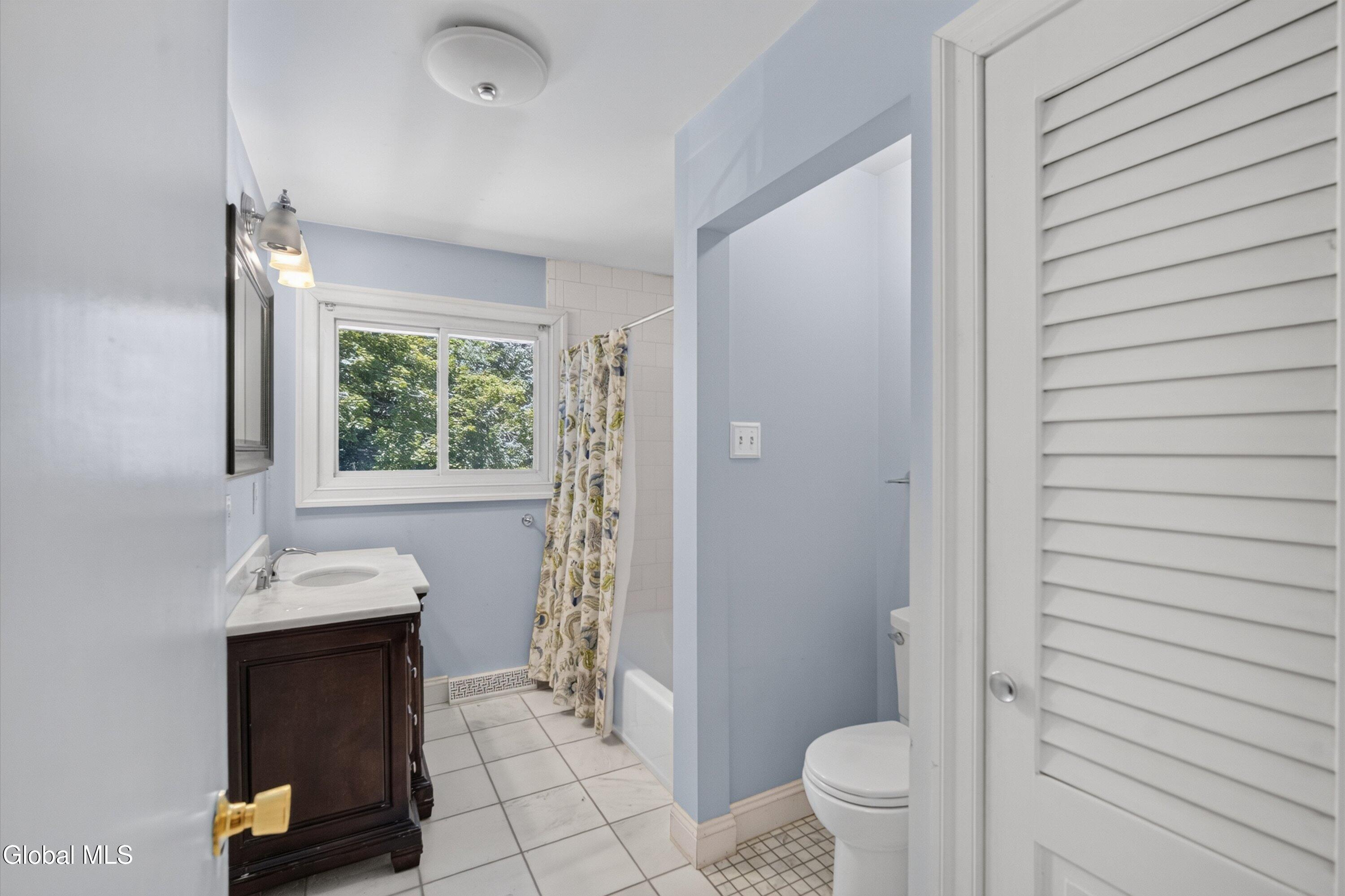 901 Londonderry Court Schenectady NY 12309