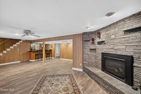 901 Londonderry Court Schenectady NY 12309