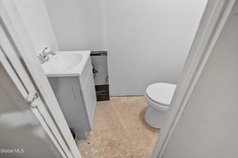 901 Londonderry Court Schenectady NY 12309