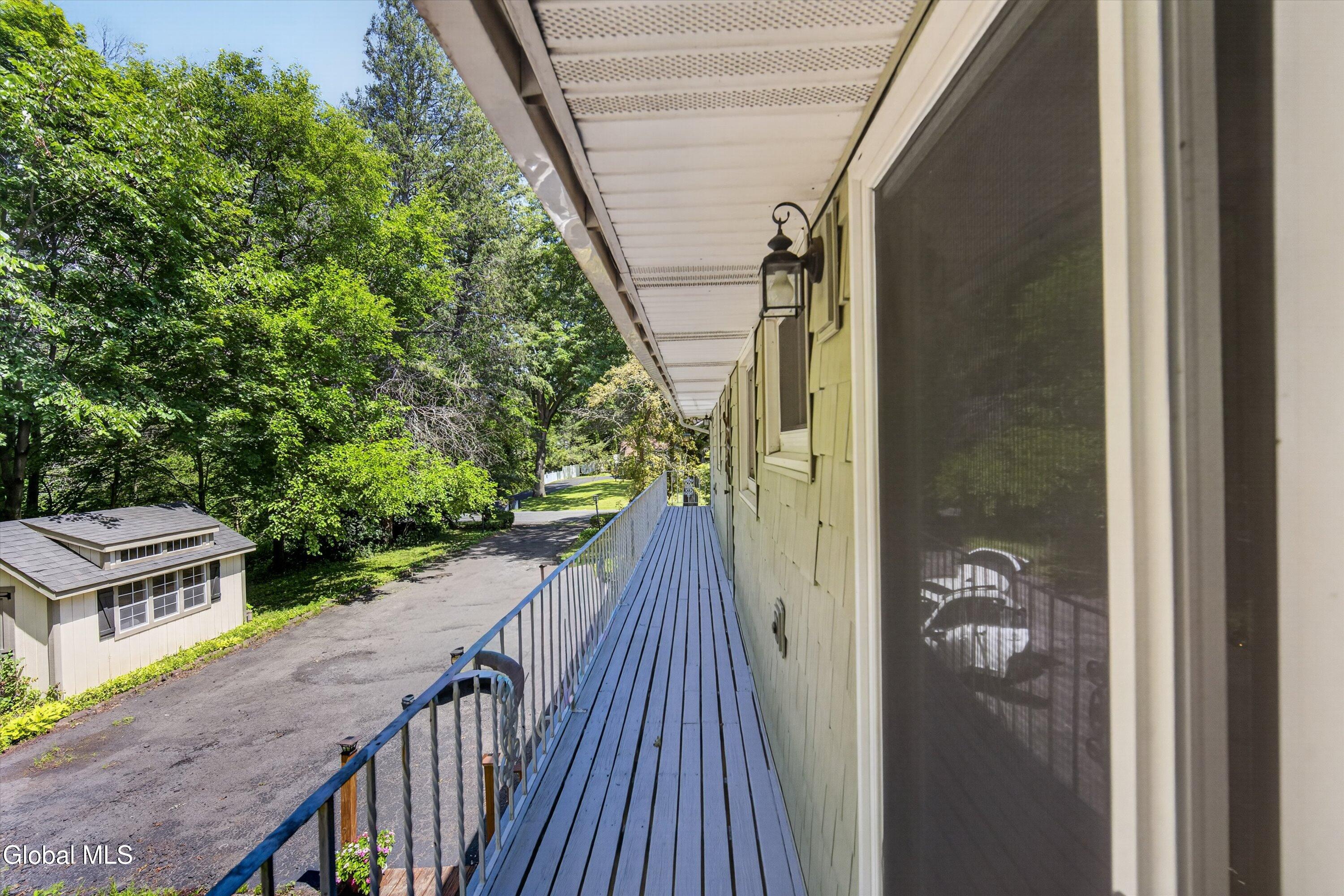 901 Londonderry Court Schenectady NY 12309