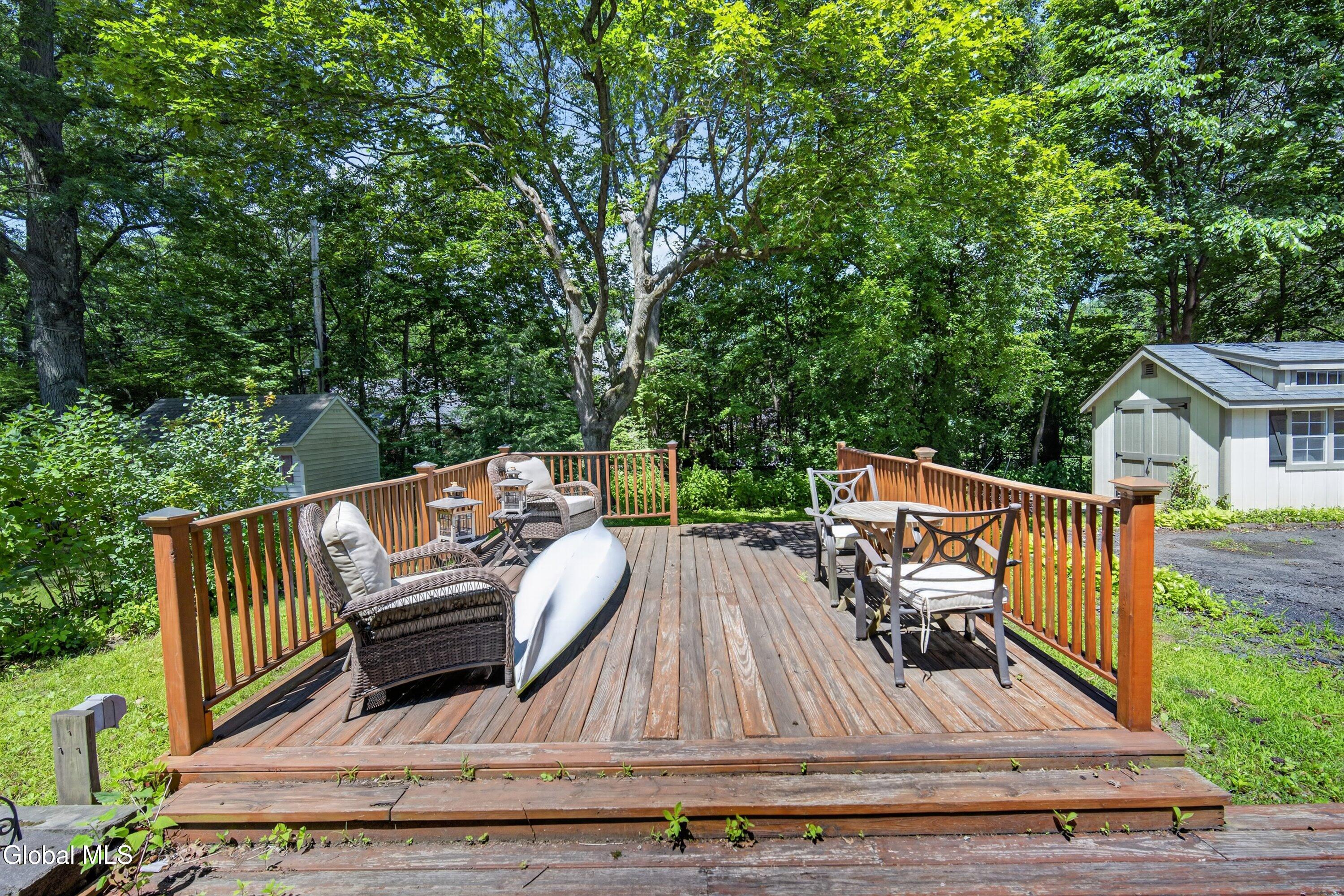 901 Londonderry Court Schenectady NY 12309