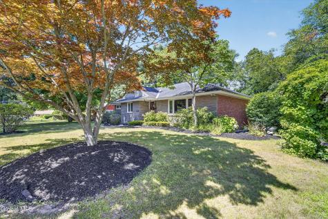 901 Londonderry Court Schenectady NY 12309