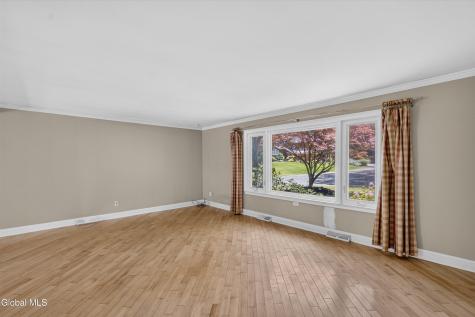 901 Londonderry Court Schenectady NY 12309