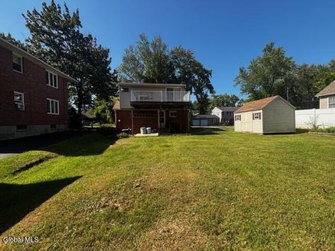 6 Pine Street Guilderland NY 12203