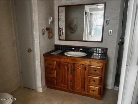 6 Pine Street Guilderland NY 12203