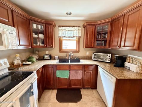 9 Finlay Street Amsterdam NY 12010