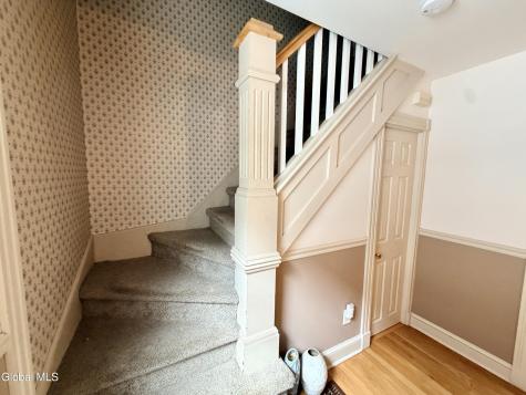 9 Finlay Street Amsterdam NY 12010