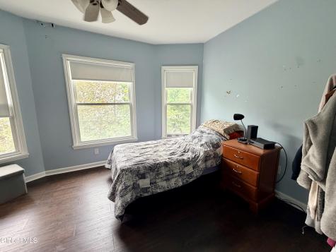 9 Finlay Street Amsterdam NY 12010