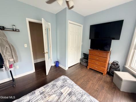 9 Finlay Street Amsterdam NY 12010
