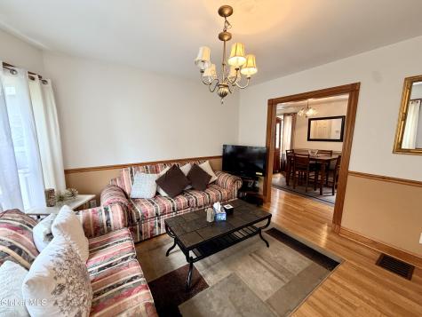 9 Finlay Street Amsterdam NY 12010