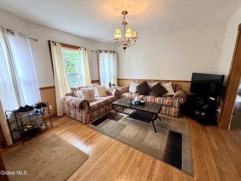 9 Finlay Street Amsterdam NY 12010