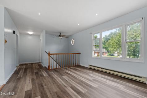 7 Hemlock Lane Albany NY 12208