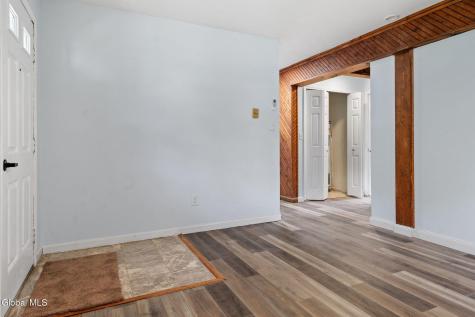 7 Hemlock Lane Albany NY 12208