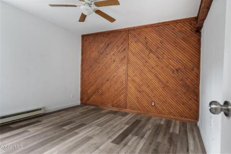 7 Hemlock Lane Albany NY 12208