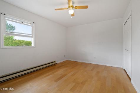 7 Hemlock Lane Albany NY 12208