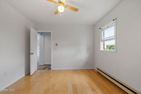 7 Hemlock Lane Albany NY 12208