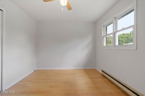 7 Hemlock Lane Albany NY 12208