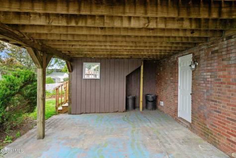 7 Hemlock Lane Albany NY 12208