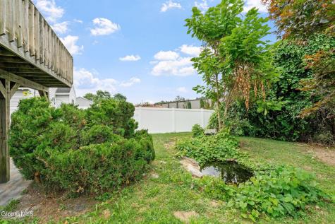 7 Hemlock Lane Albany NY 12208