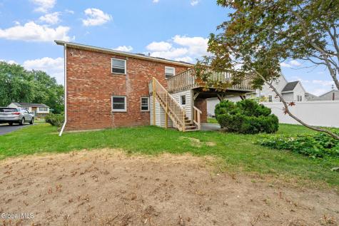 7 Hemlock Lane Albany NY 12208