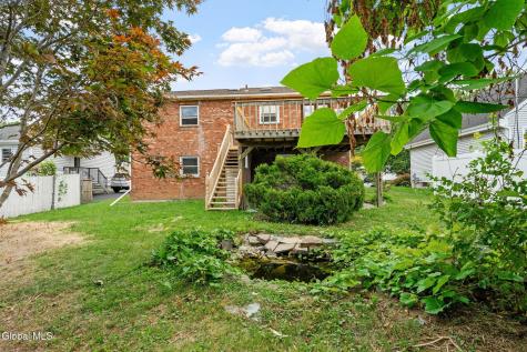 7 Hemlock Lane Albany NY 12208