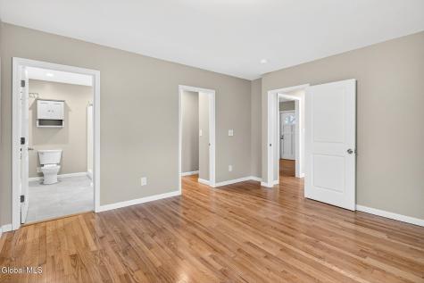 2965 Hillcrest Road Niskayuna NY 12309