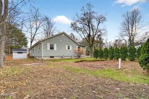 2965 Hillcrest Road Niskayuna NY 12309