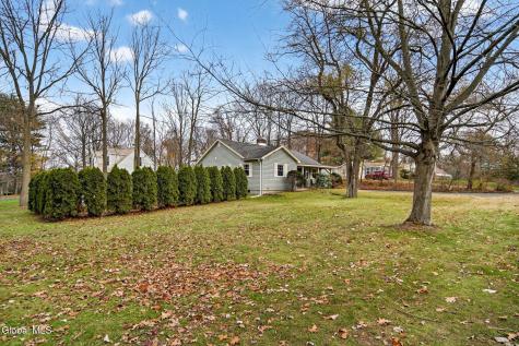 2965 Hillcrest Road Niskayuna NY 12309