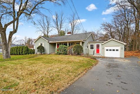 2965 Hillcrest Road Niskayuna NY 12309