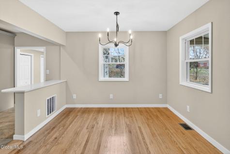 2965 Hillcrest Road Niskayuna NY 12309