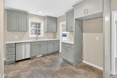 2965 Hillcrest Road Niskayuna NY 12309