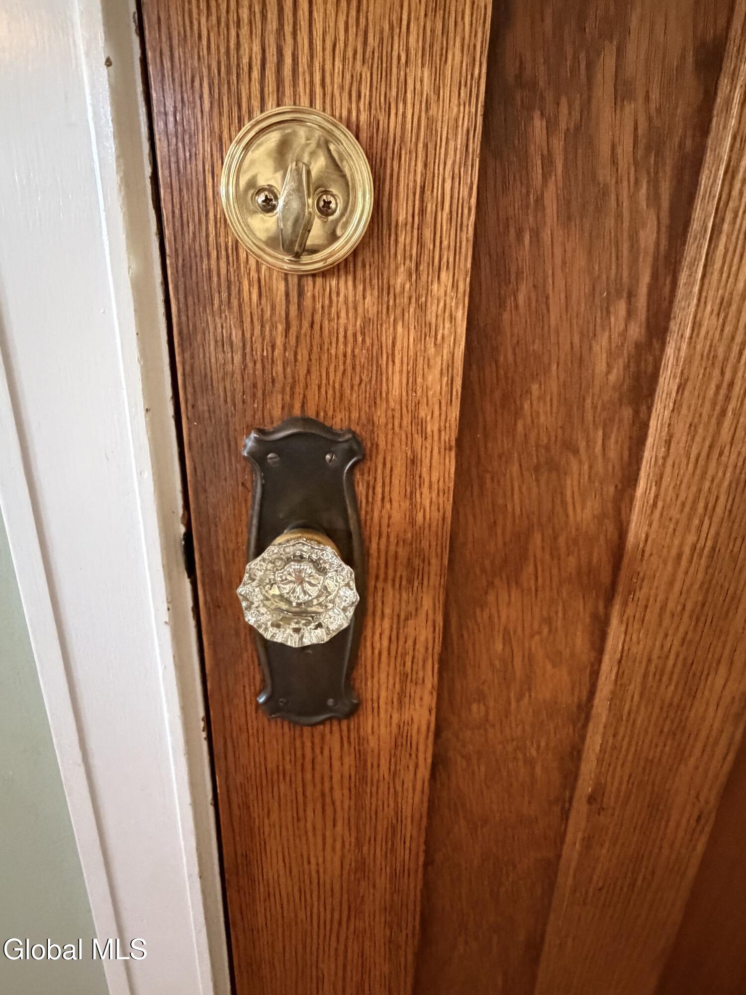29 Almond Street Gloversville NY 12078