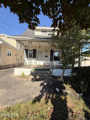 2513 Barton Avenue Schenectady NY 12306