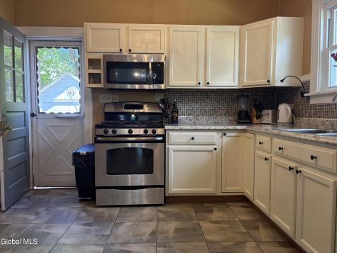 11 Rankin Avenue Troy NY 12180
