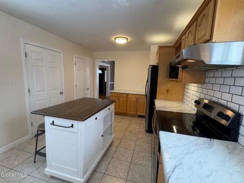 2 Hampton Avenue Rensselaer NY 12144