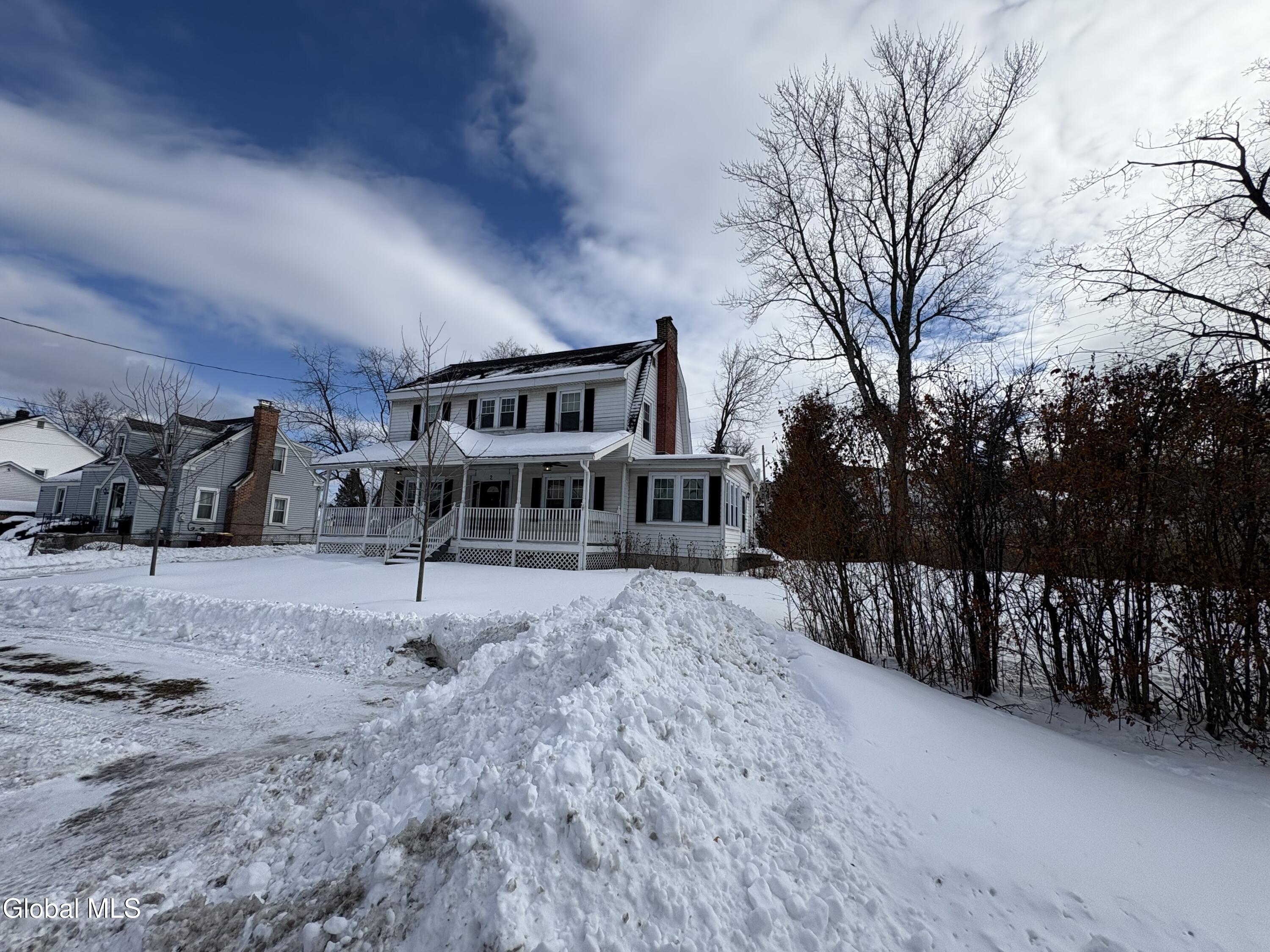 2 Hampton Avenue Rensselaer NY 12144